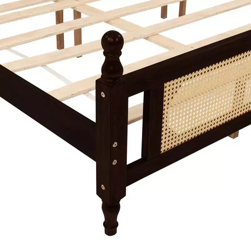 Struttura letto matrimoniale marrone, testiera in rattan, 2 cassetti portaoggetti, Per 1