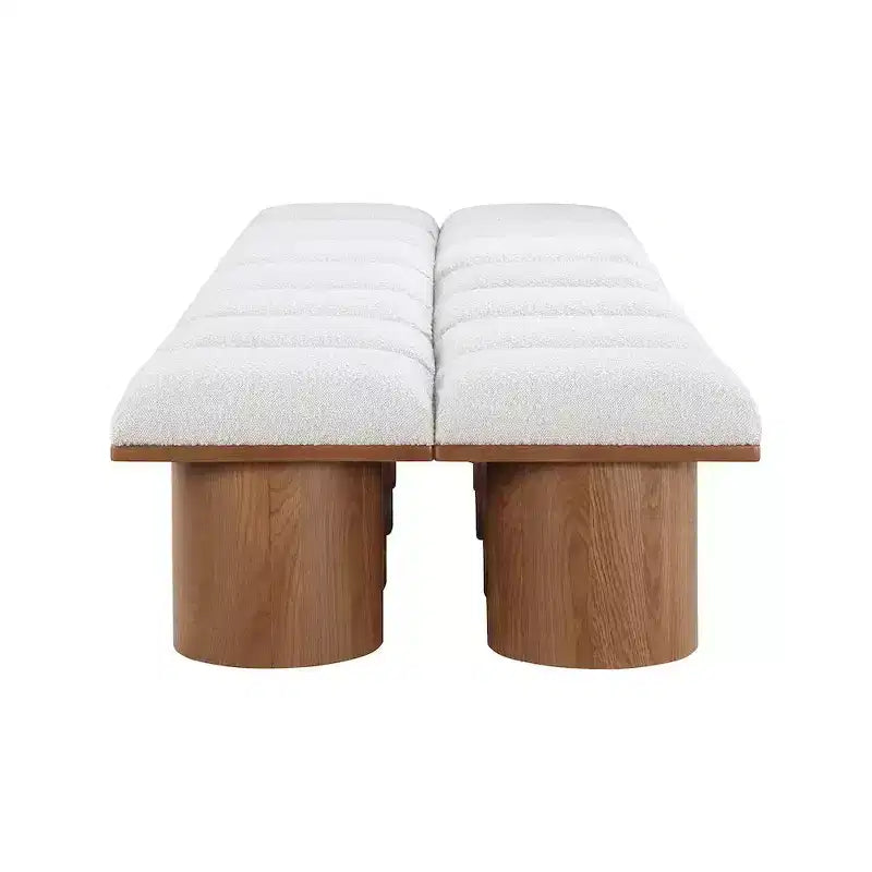 Panca in tessuto bouclé color crema, capitonné a canali, 4 posti