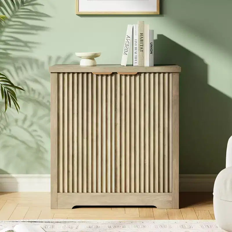 Mobile credenza a 2 ante con scanalature, color rovere/legno chiaro antico